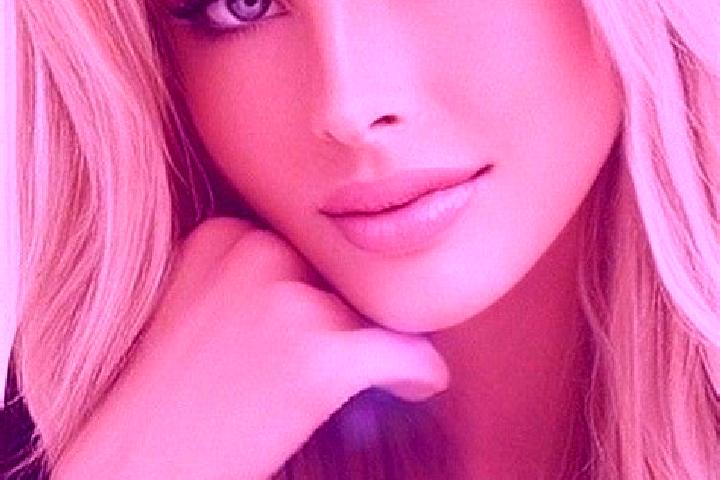 Rose, 36, a dark blonde blue-eyed caucasian companion based in Lontra. Offering Duos, Party Girl, Erotic Massage, Girlfriend Experience. Available for incall...