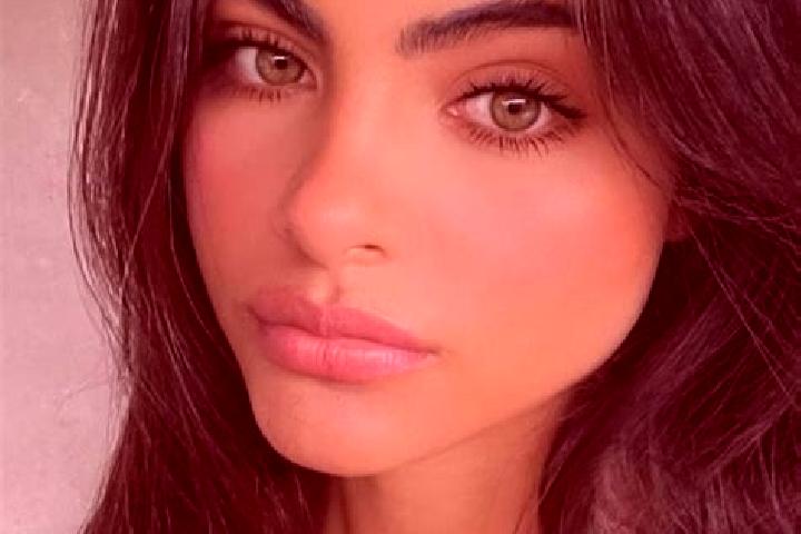 Rose, 36, a dark blonde hazel-eyed latina companion based in Lisle-sur-Tarn. Offering GFE, Couples, Tantra. Available for incall and outcall, day and evening...