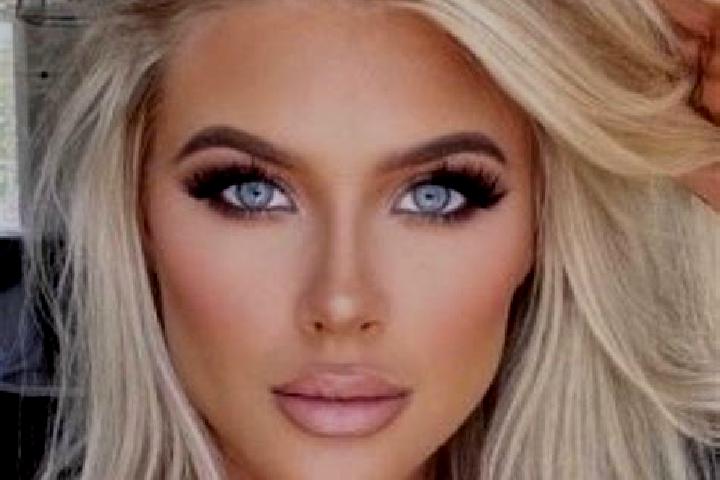 Rose, 36, a platinum blonde hazel-eyed mediterranean companion based in Trabzon. Offering A-Level, Roleplay, Erotic Massage. Available for incall and outcall...