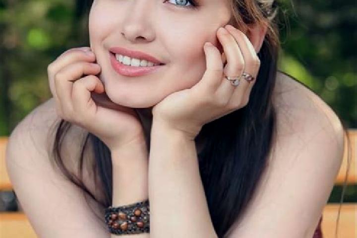 Rose, 36, a red blue-eyed asian companion based in Sajopalfala. Offering 69, Girlfriend Experience, Striptease, Dinner Date, Massage. Available for incall an...