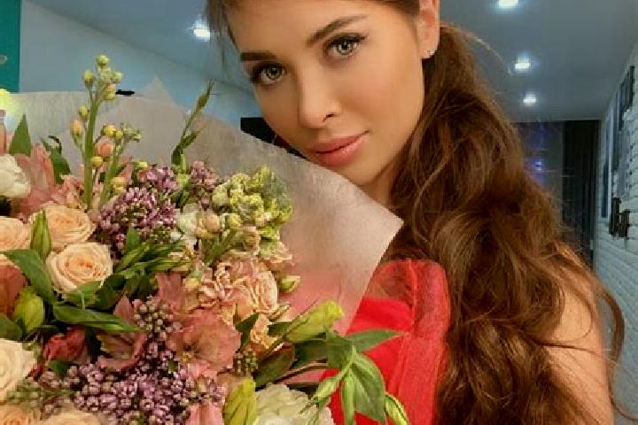 Rose, 36, a red brown-eyed slavic companion based in Samagaltay. Offering CIM, Deep French Kissing, Girlfriend Experience, Fetish. Available for incall and o...
