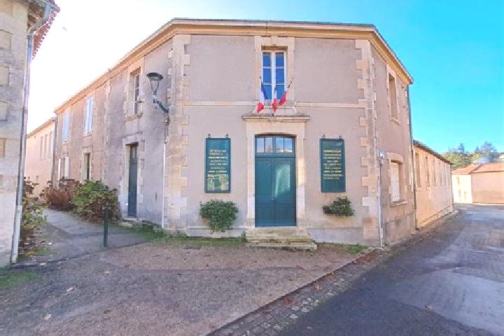 Rose, 36 — Escort in Mouilleron-en-Pareds, France