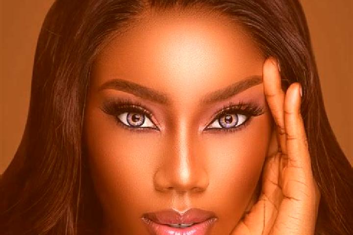 Rose, 37, a black blue-eyed ebony companion based in Curra. Offering Massage, Striptease, Deep French Kissing. Available for incall and outcall, day and even...