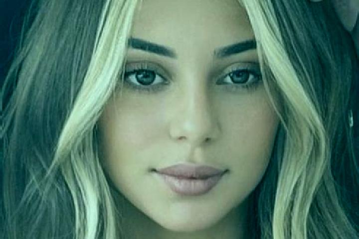 Rose, 37, a blonde brown-eyed caribbean companion based in Stebach. Offering Erotic Massage, Party Girl. Available for incall and outcall, day and evening da...