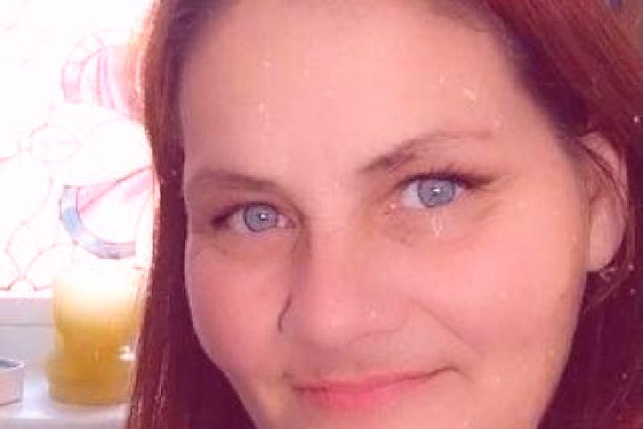 Rose, 37, a red grey-eyed mixed companion based in Dechmont. Offering Overnight, Tantra, Couples, Girlfriend Experience. Available for incall and outcall, da...