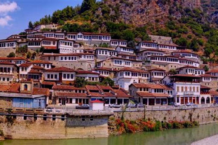 Rose, 37 — Escort in Berat, Albania