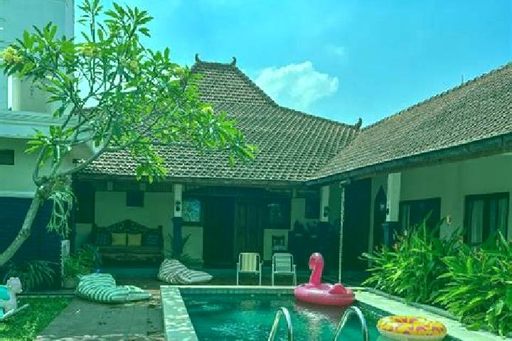 Rose, 37 — Escort in Bonorejo, Indonesia