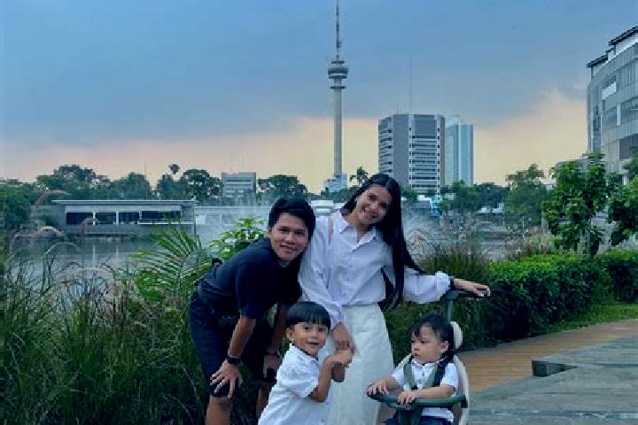 Rose, 37 — Escort in Ciheras, Indonesia