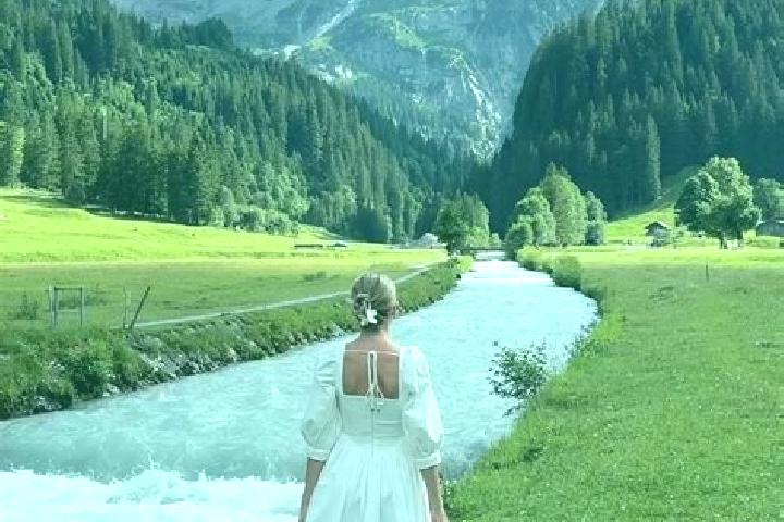 Rose, 37 — Escort in Couvet, Switzerland