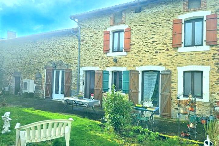 Rose, 37 — Escort in Cussac, France