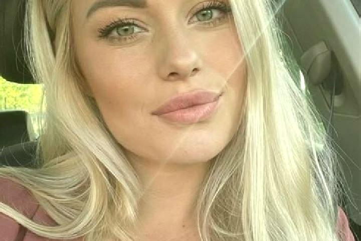 Rose, 38, a blonde hazel-eyed ebony companion based in Zistersdorf. Offering Party Girl, CIM, Domination, Tantra. Available for incall and outcall, day and e...