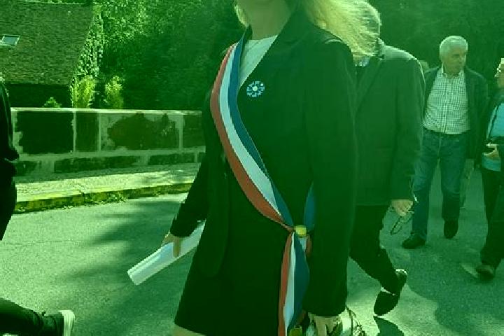 Rose, 38 — Escort in Vailly-sur-Sauldre, France