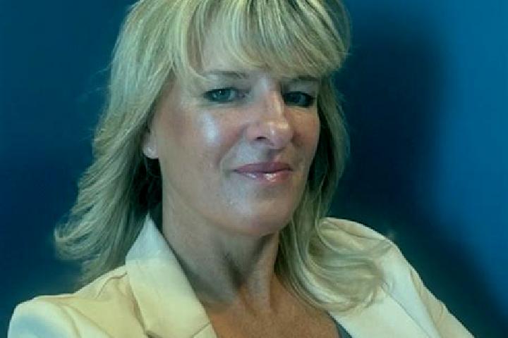 Rose, 38 — Escort in Wardle, United Kingdom