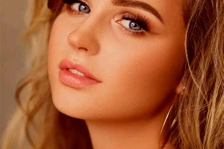 Rose, 39, a dark blonde blue-eyed asian companion based in Durres. Offering Duos, 69, Deep French Kissing. Available for incall and outcall, overnight bookin...