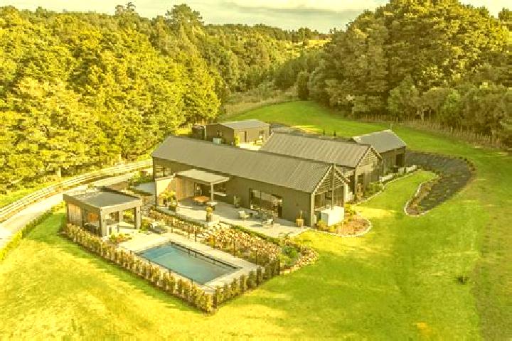 Rose, 39 — Escort in Ramarama, New Zealand