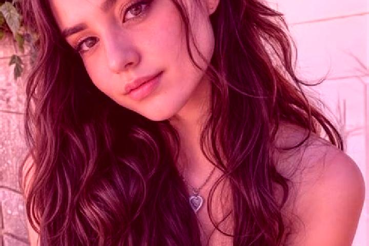 Ruby, 20, a brunette hazel-eyed slavic companion based in Maiquinique. Offering OWO, Travel Companion, Girlfriend Experience, 69, CIM. Available for incall a...