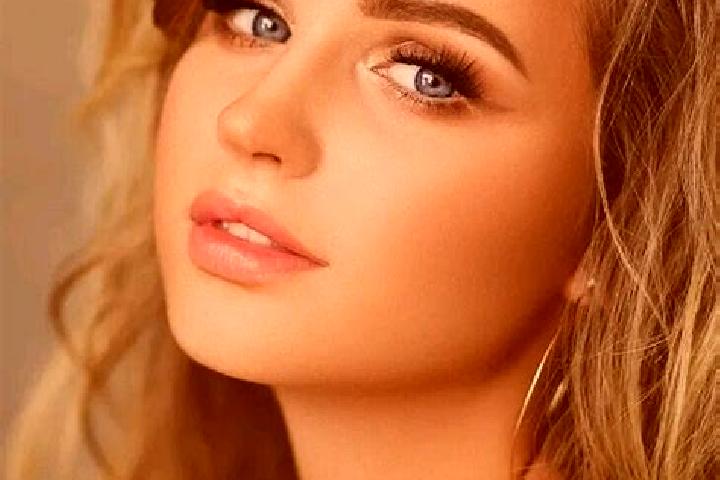 Ruby, 20, a dark blonde blue-eyed caucasian companion based in Caldas. Offering Deep French Kissing, Massage, A-Level, Couples. Available for incall and outc...