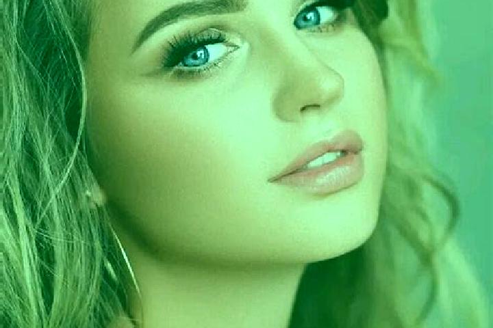 Ruby, 20, a dark blonde blue-eyed mediterranean companion based in Shewopo. Offering Travel Companion, Massage, Couples. Available for incall and outcall, ov...