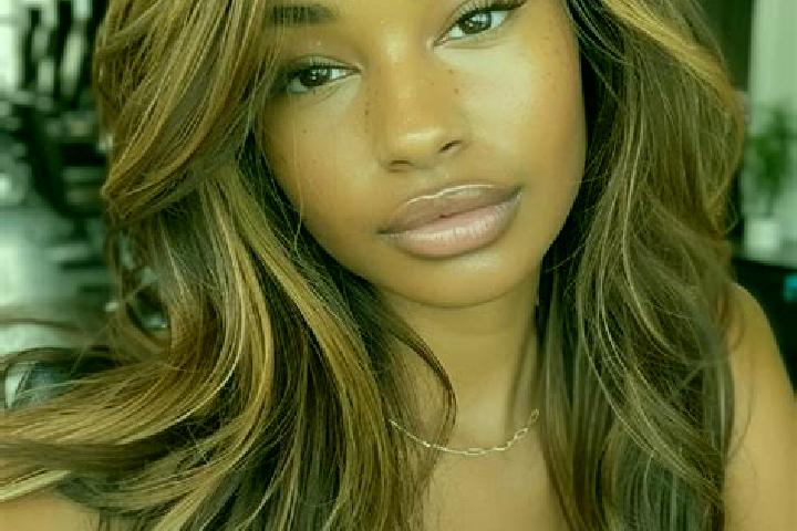 Ruby, 20, a dark blonde dark-eyed caribbean companion based in Singouin. Offering Roleplay, Erotic Massage, Couples, Prostate Massage. Available for incall a...