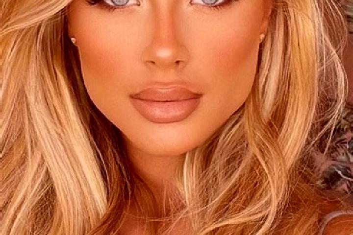 Ruby, 21, a blonde blue-eyed latina companion based in Huaquirca. Offering Fetish, Massage, Roleplay. Available for incall and outcall, day and evening dates.
