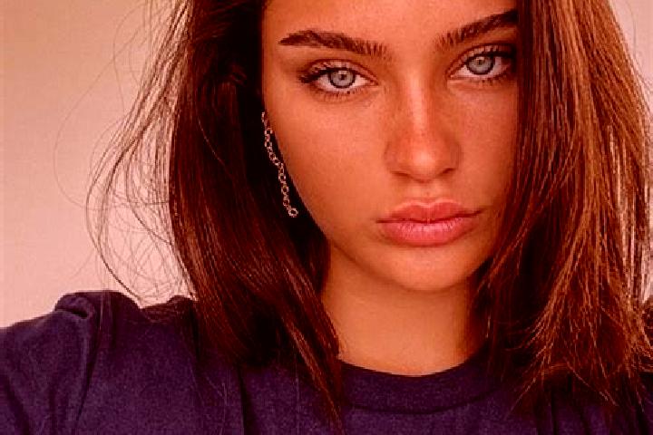 Ruby, 21, a brunette blue-eyed indian companion based in Pucioasa. Offering 69, Erotic Massage, A-Level, Girlfriend Experience, Party Girl. Available for inc...