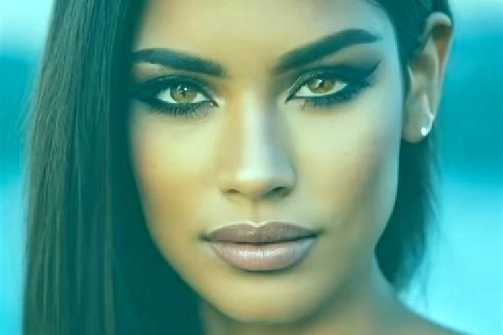 Ruby, 22, a black hazel-eyed latina companion based in Dapitan. Offering 69, Party Girl, Dinner Date. Available for incall and outcall, overnight bookings av...