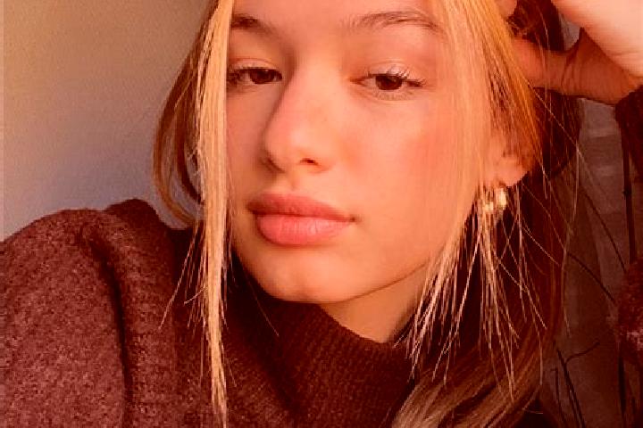 Ruby, 22, a blonde brown-eyed indian companion based in Webula. Offering Domination, CIM, BDSM. Available for incall and outcall, overnight bookings available.