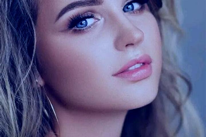 Ruby, 22, a dark blonde blue-eyed caucasian companion based in Viktring. Offering Fetish, Party Girl, Tantra, Striptease, Domination. Available for incall an...