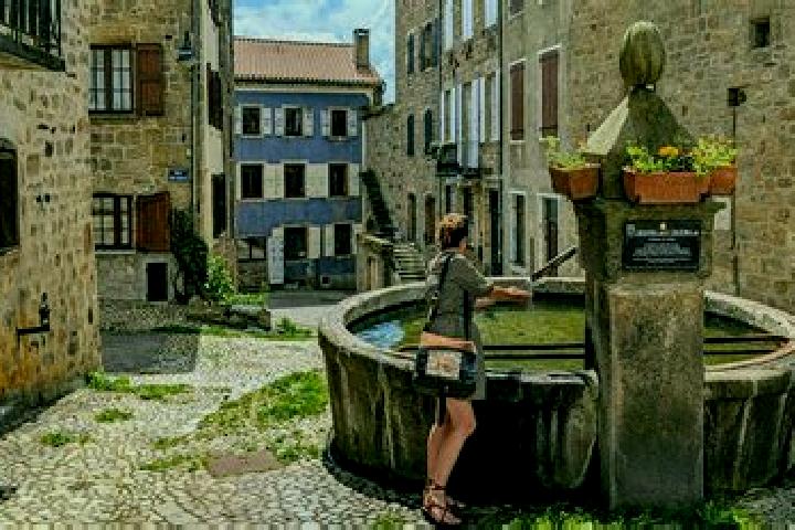 Ruby, 22 — Escort in Pradelles, France