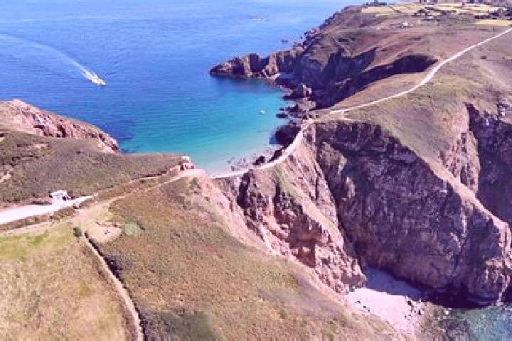 Ruby, 22 — Escort in Sark, Guernsey