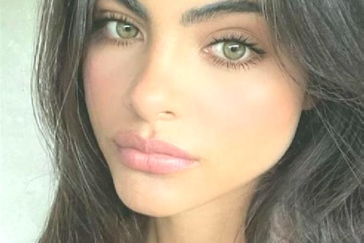 Ruby, 23, a brunette green-eyed indian companion based in Oborne. Offering 69, A-Level, Fetish, Domination. Available for incall and outcall, day and evening...