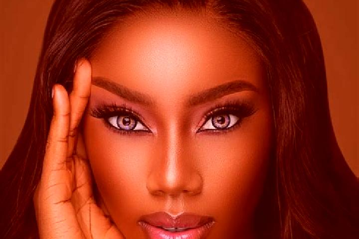 Ruby, 23, a chestnut blue-eyed ebony companion based in Cilimus Kulon. Offering Duos, Prostate Massage, Tantra. Available for incall and outcall, day and eve...