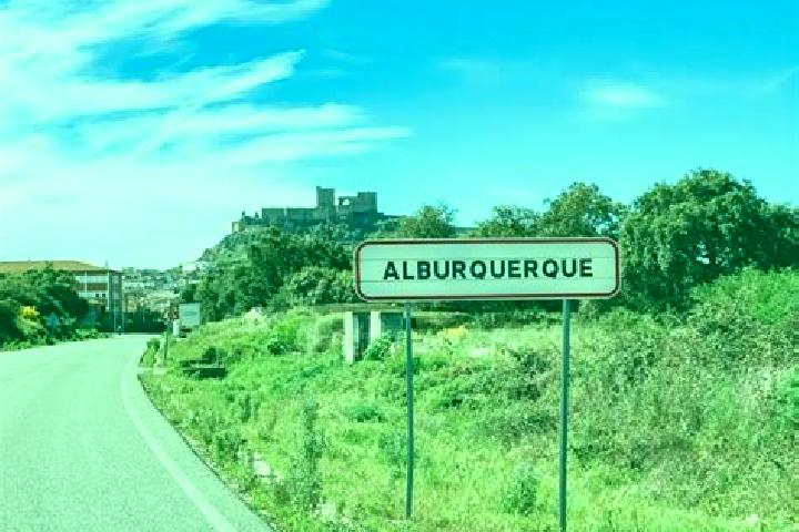 Ruby, 23 — Escort in Alburquerque, Spain