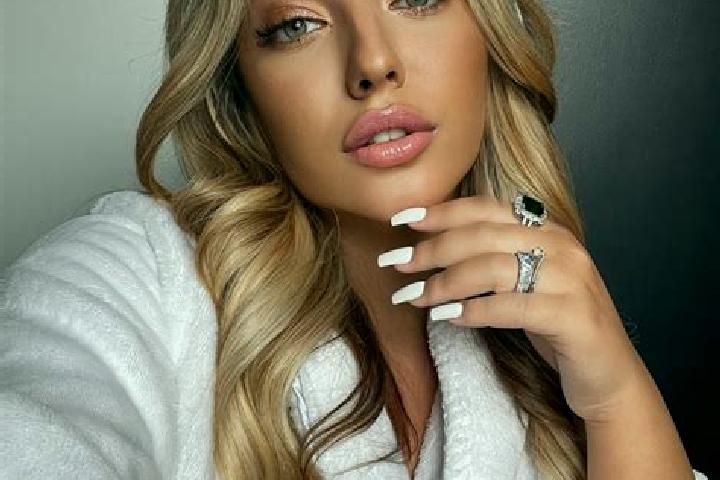 Ruby, 23 — Escort in Blovstrod, Denmark