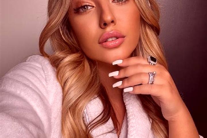 Ruby, 23 — Escort in Deal, Romania