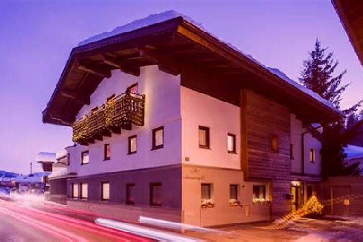 Ruby, 23 — Escort in Hopfgarten im Brixental, Austria