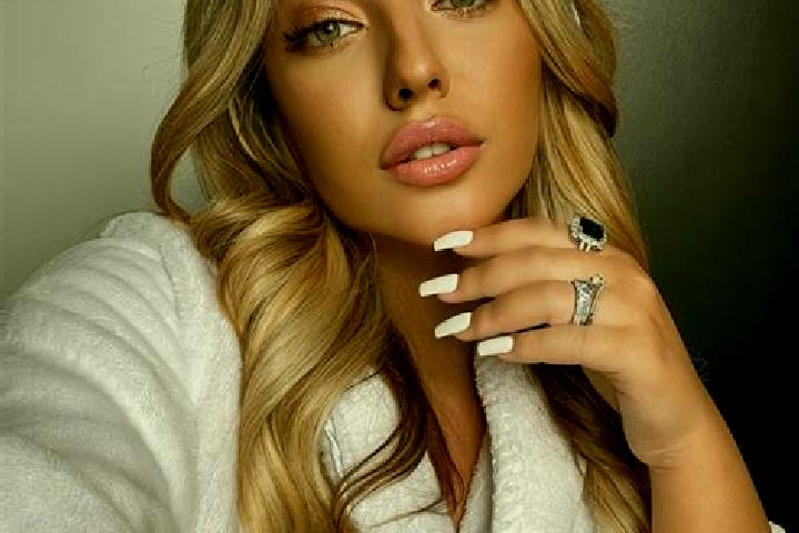 Ruby, 23 — Escort in Huntsville, Canada