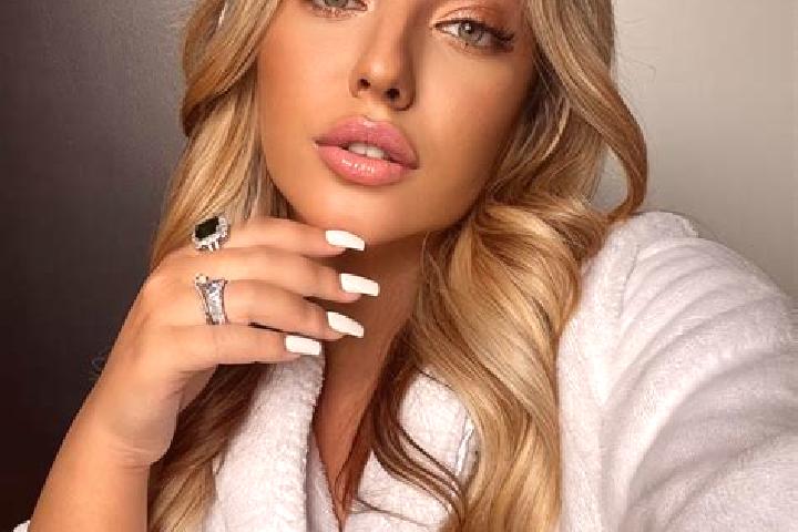 Ruby, 23 — Escort in Obratan, Czech Republic