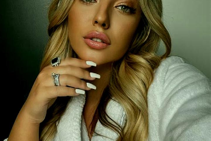 Ruby, 23 — Escort in Sascioara, Romania