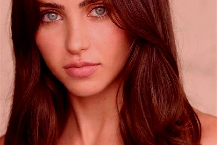 Ruby, 24, a auburn brown-eyed latina companion based in Chantepie. Offering OWO, Overnight, Prostate Massage. Available for incall and outcall, day and eveni...
