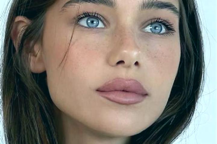 Ruby, 24, a brunette amber-eyed slavic companion based in Mogoytuy. Offering Dinner Date, Erotic Massage, Party Girl, A-Level, Domination. Available for inca...