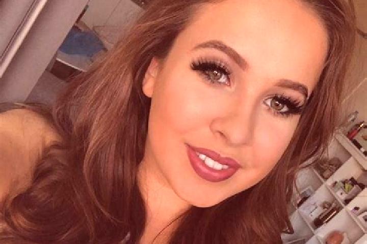 Ruby, 24, a dark blonde amber-eyed mediterranean companion based in Abbottsfield. Offering Overnight, Party Girl, GFE. Available for incall and outcall, over...