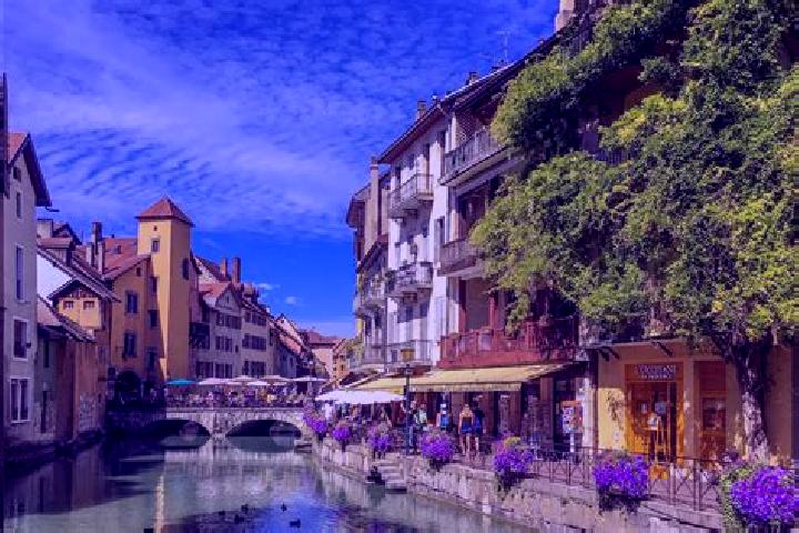 Ruby, 24 — Escort in La Meziere, France