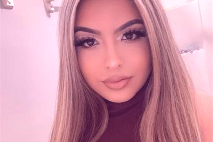 Ruby, 25, a blonde amber-eyed latina companion based in Jundia. Offering Party Girl, 69, Girlfriend Experience, Prostate Massage, Tantra. Available for incal...