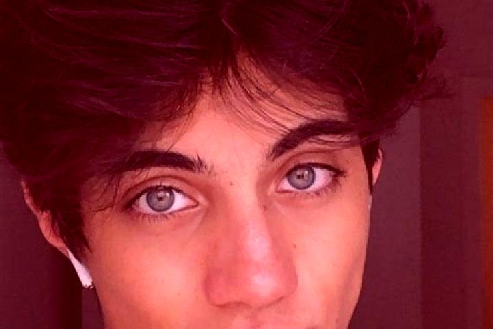 Ruby, 25, a chestnut grey-eyed caucasian companion based in Corcagnano. Offering Overnight, Prostate Massage, Tantra. Available for incall and outcall, day a...