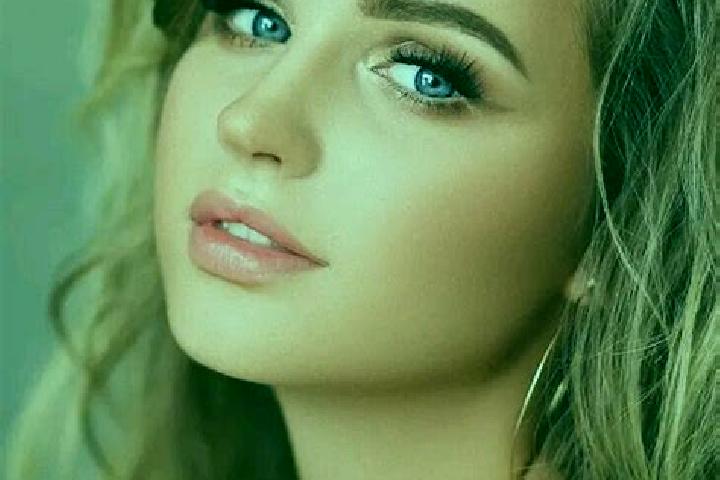 Ruby, 25, a dark blonde blue-eyed middle eastern companion based in Llano de las Flores (Barrio del Hueso). Offering Deep French Kissing, CIM, Massage, Coupl...