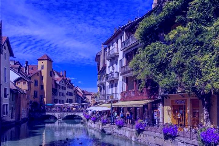 Ruby, 25 — Escort in Baden, France