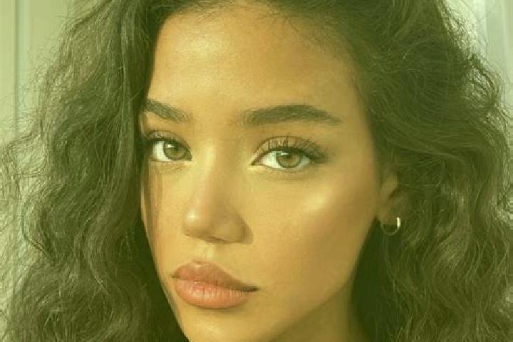 Ruby, 26, a black brown-eyed caribbean companion based in Kamyanka-Dniprovska. Offering Tantra, Overnight, Domination, Girlfriend Experience. Available for i...