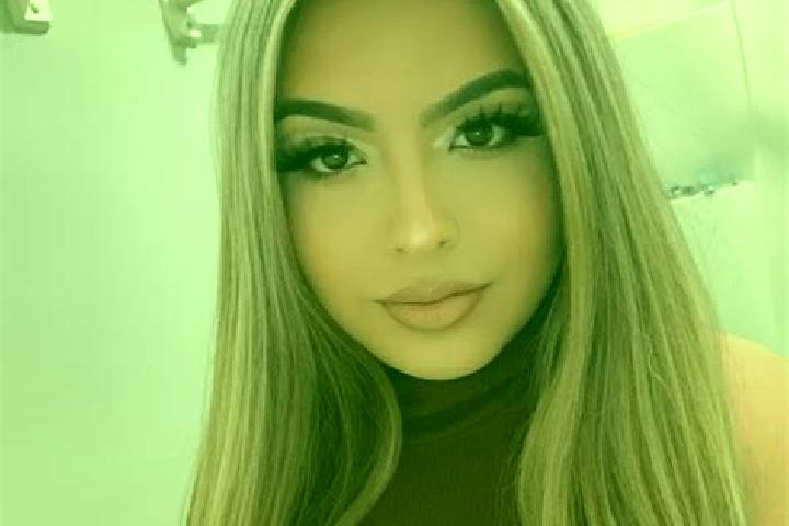 Ruby, 26, a blonde dark-eyed latina companion based in Hamilton East. Offering GFE, Massage, Couples. Available for incall and outcall, day and evening dates.