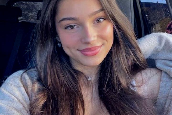 Ruby, 26, a brunette blue-eyed european companion based in Ressaix. Offering Travel Companion, Party Girl, Duos. Available for incall and outcall, overnight ...